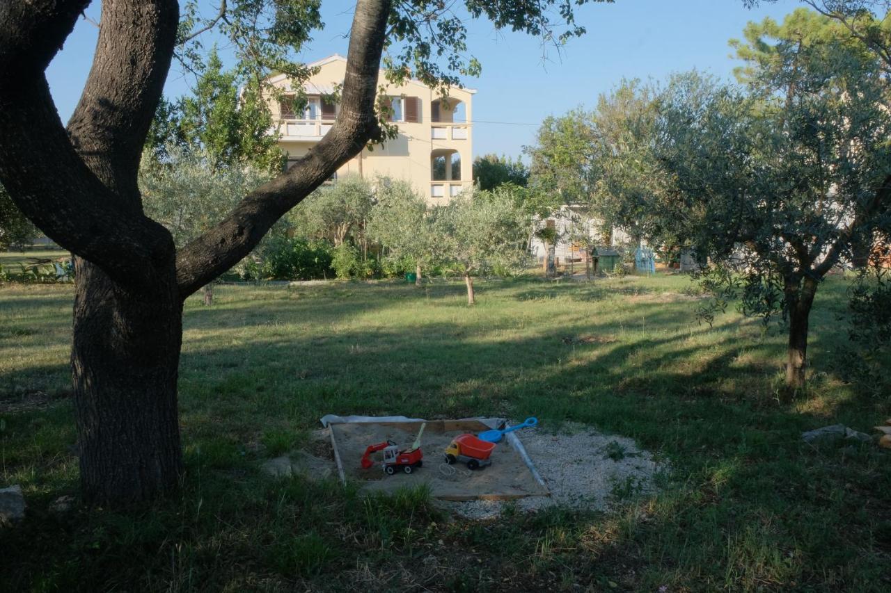 Apartmani Bosiljka 닌 외부 사진