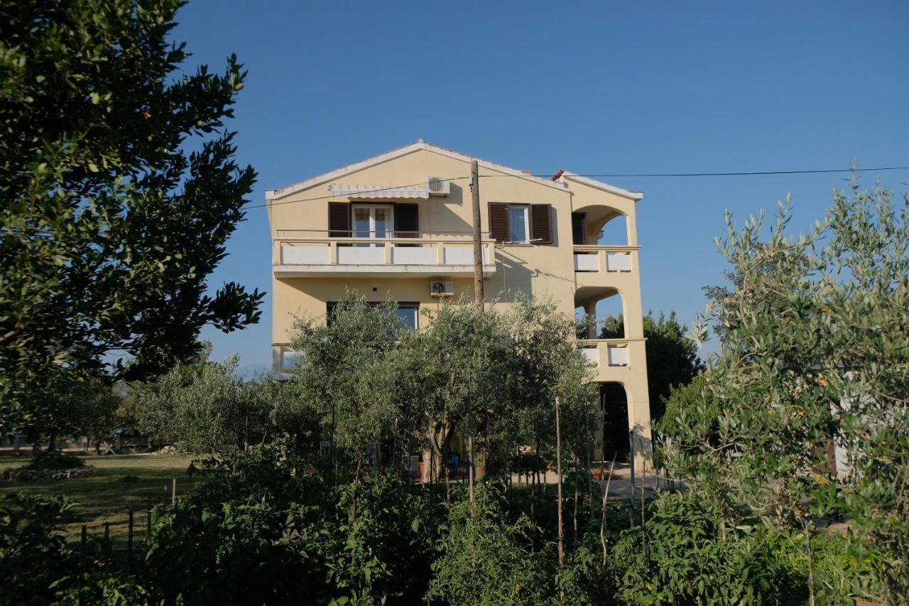 Apartmani Bosiljka 닌 외부 사진